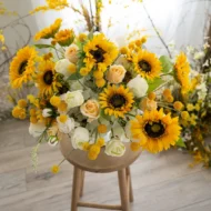 Golden Radiance Floral Package - Image 2